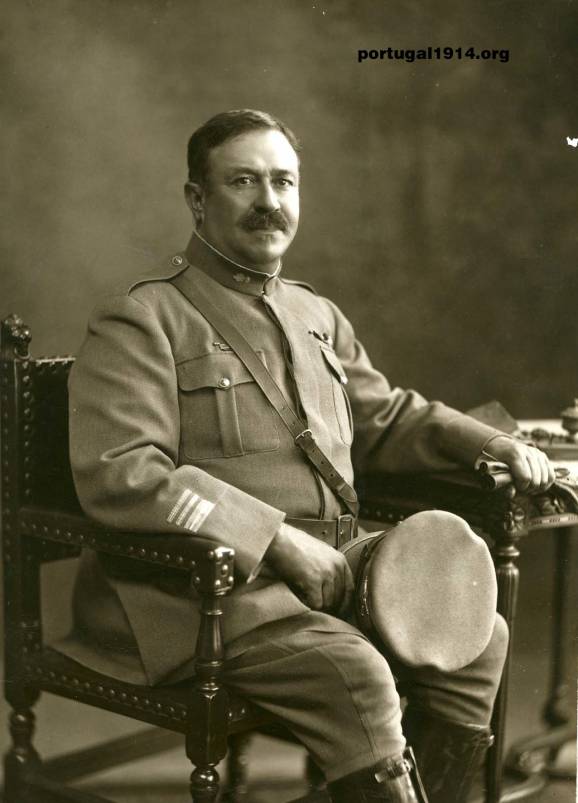 Fotografia do Tenente-coronel Luís Veríssimo d´Azevedo