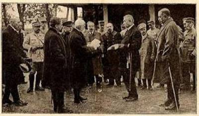 Cerimónia de entrega da Ordem da Torre e Espada a Verdun