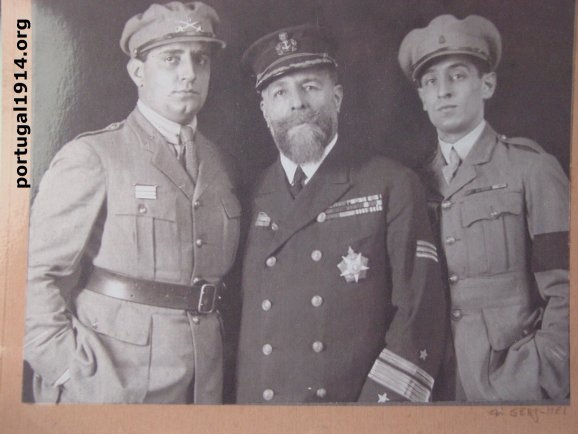 Jaime Daniel (pai), Jaime Daniel (filho) e Luís Daniel. Os Leotes em França, depois da Guerra