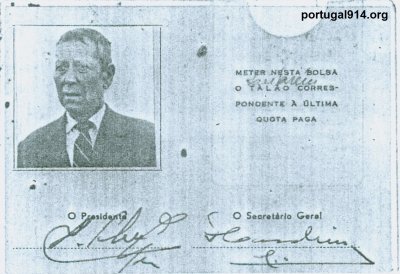 Francisco Lopes Parreira e o seu cartão de sócio da Liga dos Combatentes de Santarém